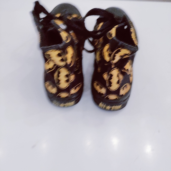 Vintage Batman High Top Converse - Picture 3 of 4